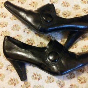 Franco Sarto Black Pointy Heels 9